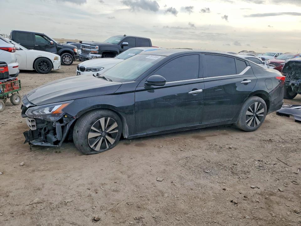 NISSAN ALTIMA 2020 with VIN 1N4BL4EV8LC136672 - Photo from auction
