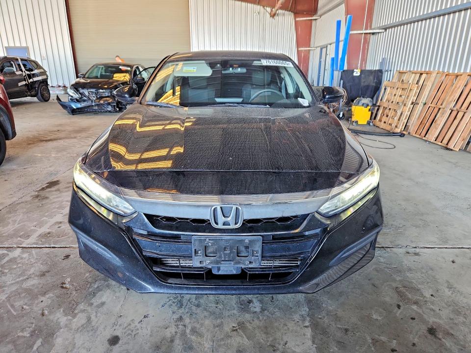 Photo 5 from auction – 2018 HONDA ACCORD with VIN 1HGCV1F12JA070455