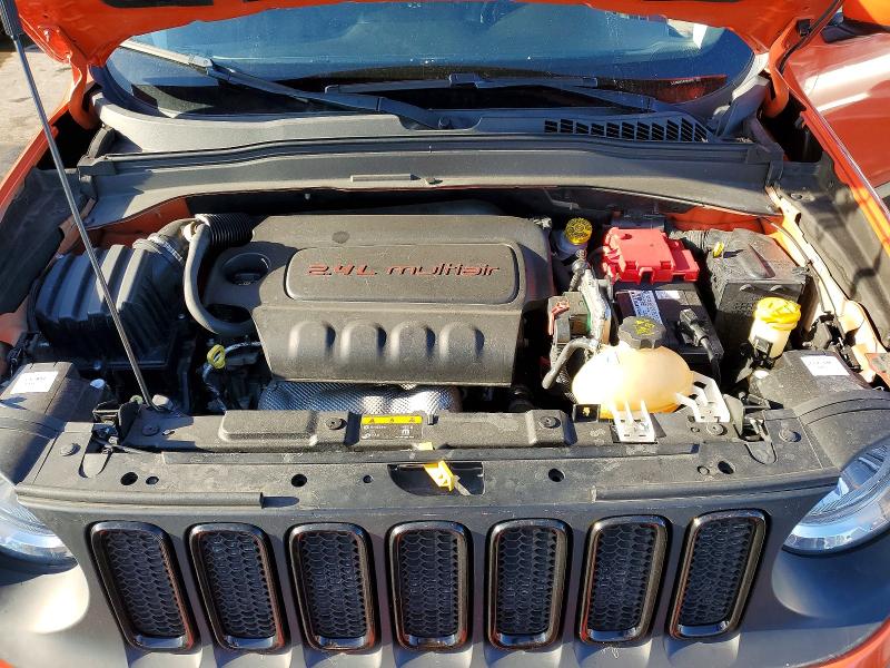 Photo 12 from auction – 2018 JEEP RENEGADE with VIN ZACCJBBB3JPH04516