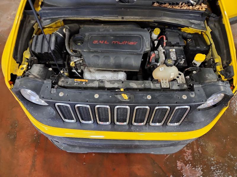 Photo 12 from auction – 2016 JEEP RENEGADE with VIN ZACCJBBT8GPD83641