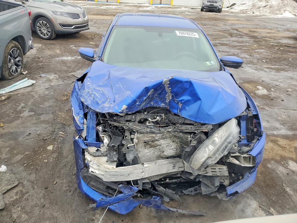 Photo 5 from auction – 2018 HONDA CIVIC with VIN 2HGFC2F55JH580523