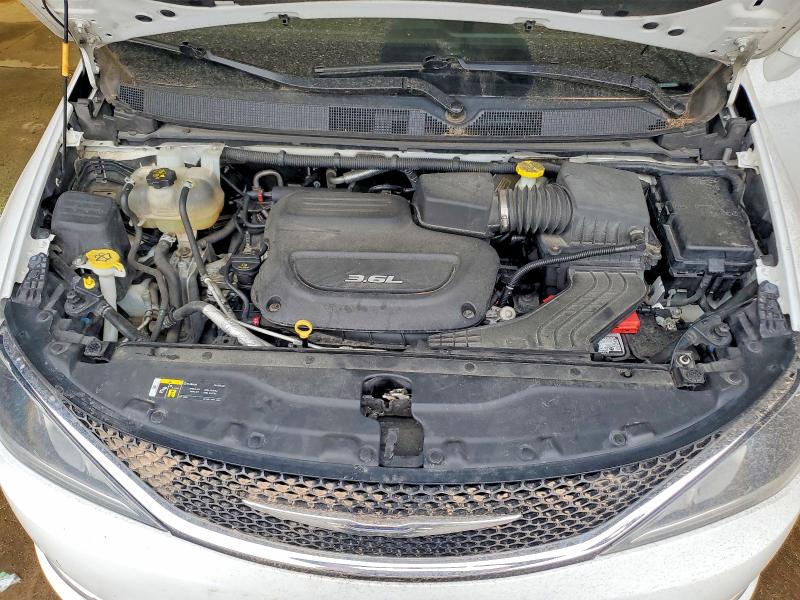 Photo 12 from auction – 2018 CHRYSLER PACIFICA with VIN 2C4RC1FG3JR100741