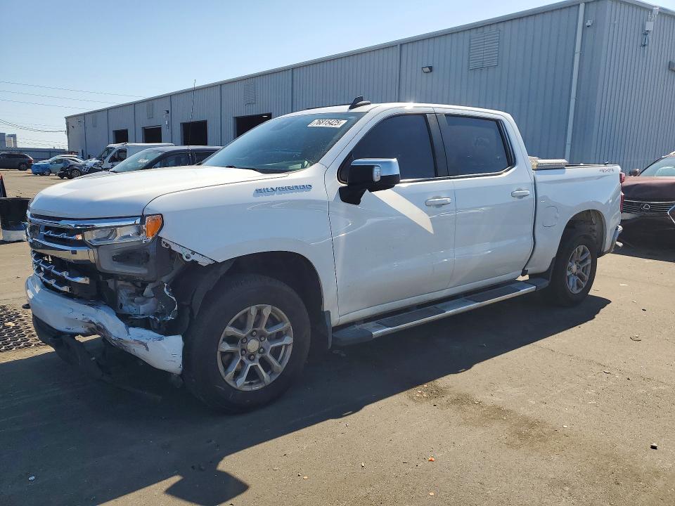 CHEVROLET SILVERADO 2022 with VIN 3GCUDDED0NG516399 - Photo from auction
