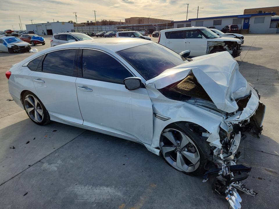 Photo 4 from auction – 2022 HONDA ACCORD with VIN 1HGCV2F95NA007495