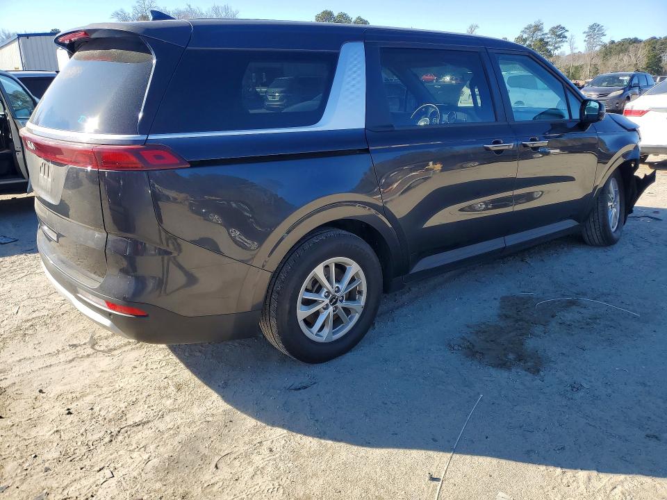 Photo 3 from auction – 2024 KIA CARNIVAL L with VIN KNDNB4H35R6385264