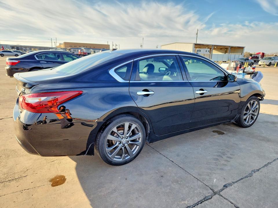 Photo 3 from auction – 2018 NISS ALTIMA with VIN 1N4AL3AP1JC251401