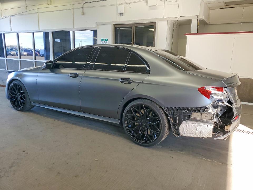 Фото 2 с аукциона – 2018 MERCEDES-BENZ E 43 4MATI с VIN WDDZF6EB6JA402285