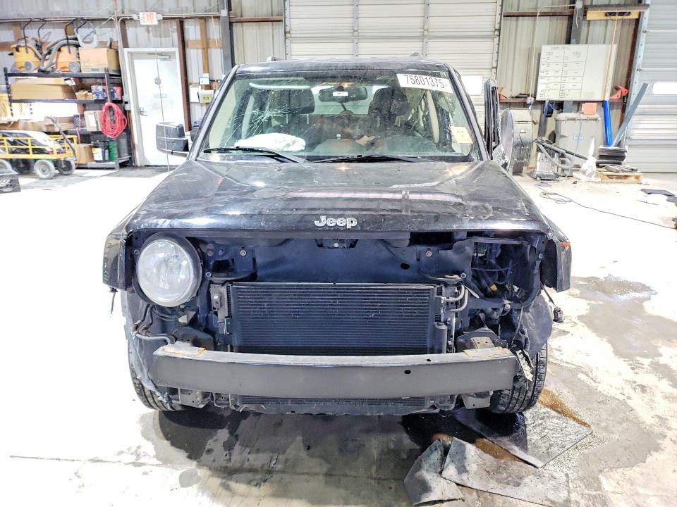 Photo 5 from auction – 2017 JEEP PATRIOT with VIN 1C4NJPBA9HD156494