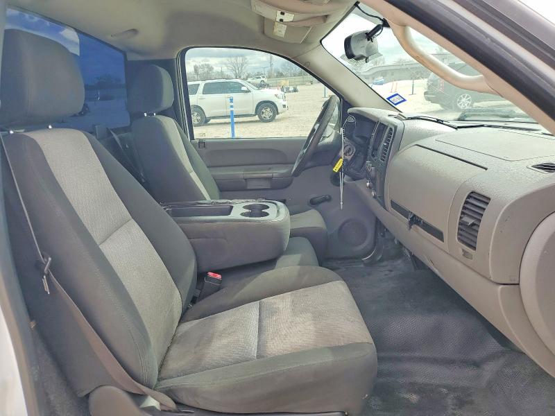 Photo 10 from auction – 2008 CHEVROLET SILVERADO with VIN 1GCEC14C08E118782