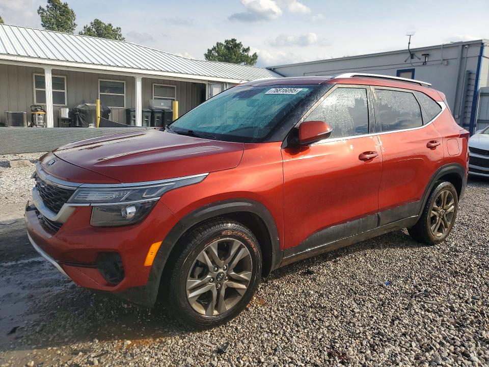 KIA SELTOS 2021 with VIN KNDEU2AA2M7081013 - Photo from auction