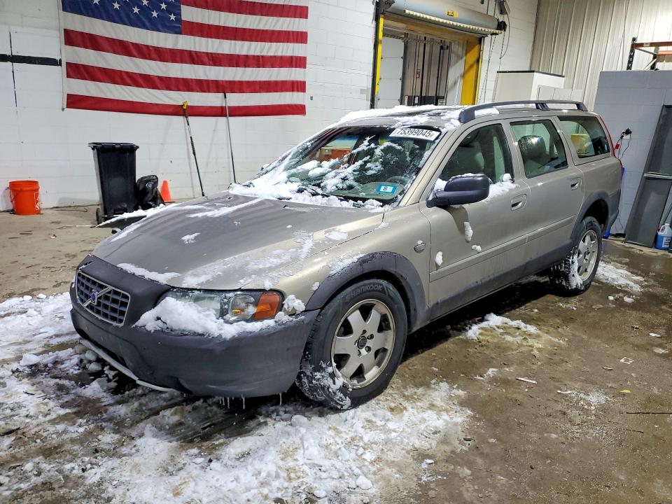 VOLVO V70 XC 2002 with VIN YV1SZ58D521069258 - Photo from auction