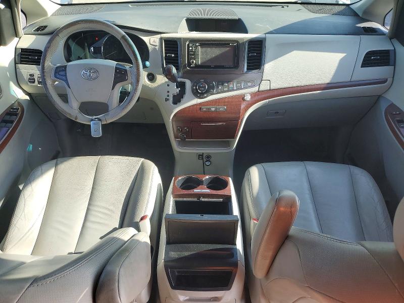 Photo 8 from auction – 2013 TOYOTA SIENNA XLE with VIN 5TDYK3DC9DS390358