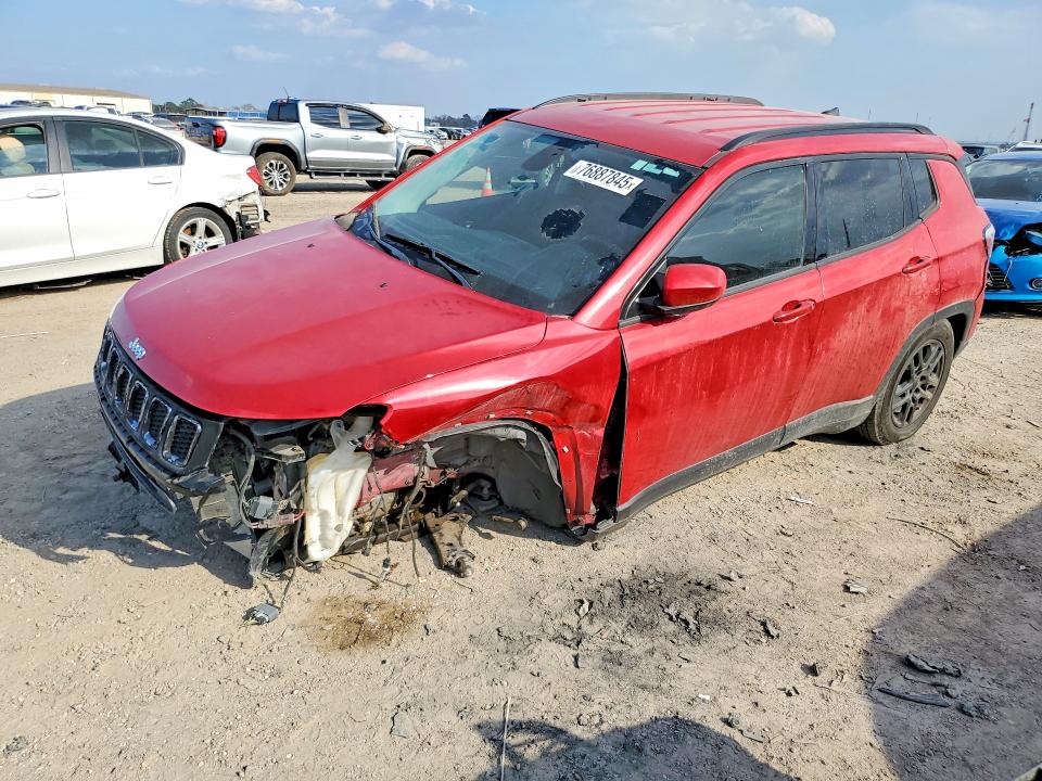 JEEP COMPASS 2018 with VIN 3C4NJCBB1JT166115 - Photo from auction