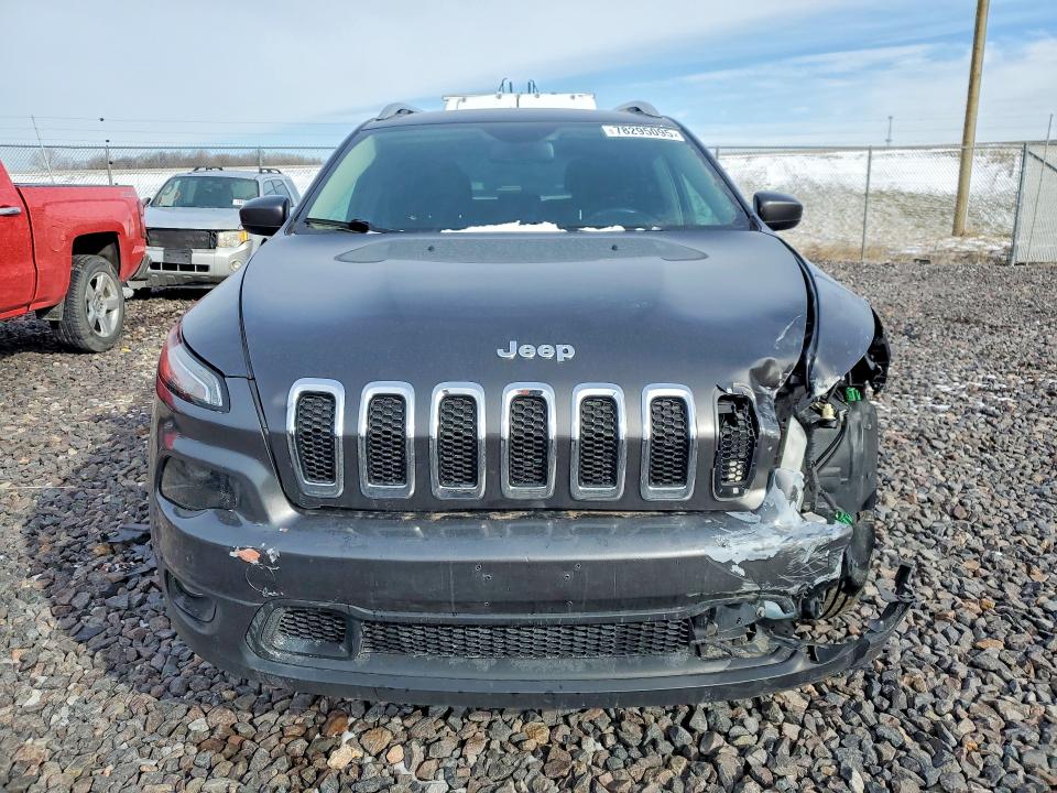 Photo 5 from auction – 2017 JEEP CHEROKEE with VIN 1C4PJLCS2HW586462