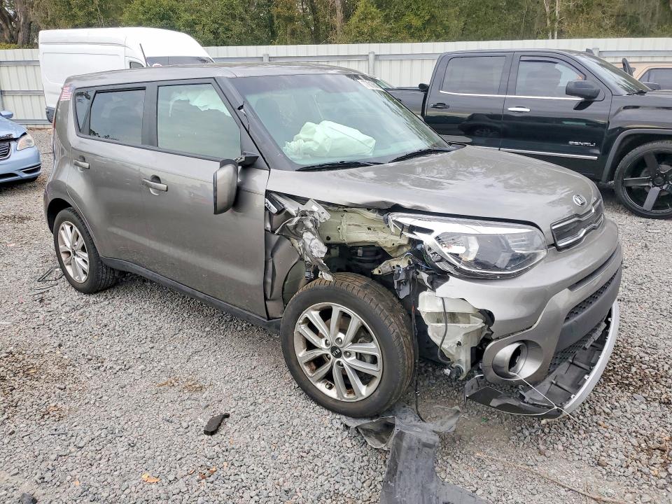 Photo 4 from auction – 2017 KIA SOUL with VIN KNDJP3A5XH7493538