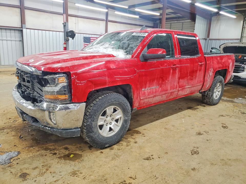CHEVROLET SILVERADO 2018 with VIN 3GCUKREC0JG182184 - Photo from auction