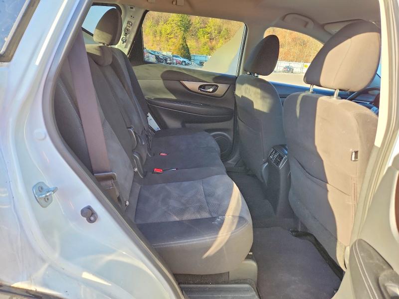 Photo 11 from auction – 2016 NISSAN ROGUE S with VIN KNMAT2MV6GP607468