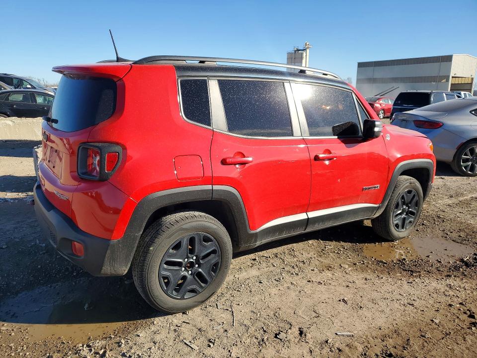Photo 3 from auction – 2018 JEEP RENEGADE with VIN ZACCJBCB7JPH42216