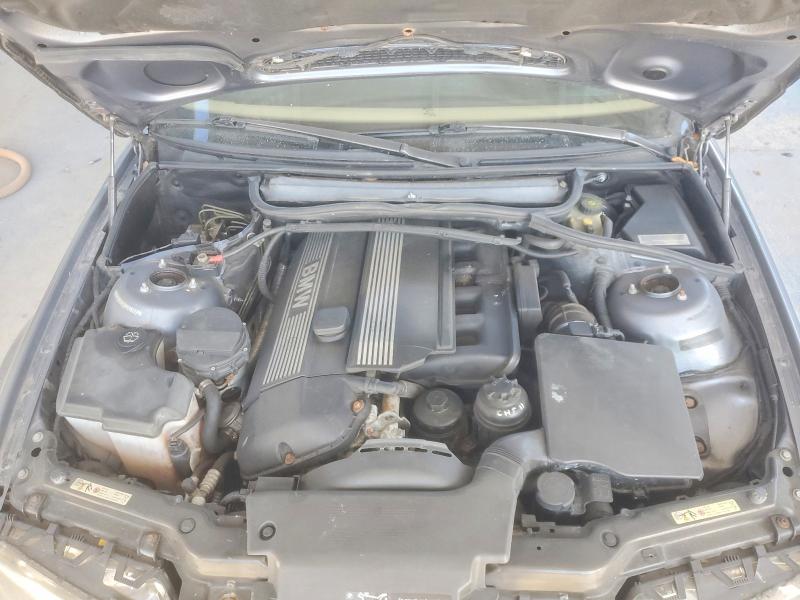 Photo 11 from auction – 2002 BMW 330 with VIN WBAEW53412PG18227