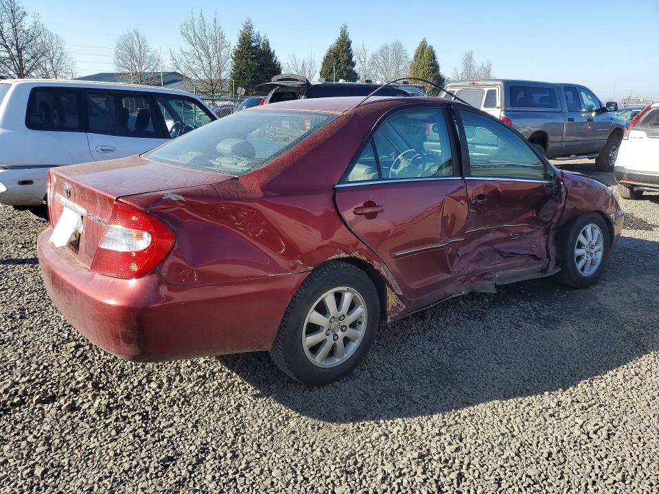Photo 3 from auction – 2002 TOYOTA CAMRY with VIN JTDBE32K320074106