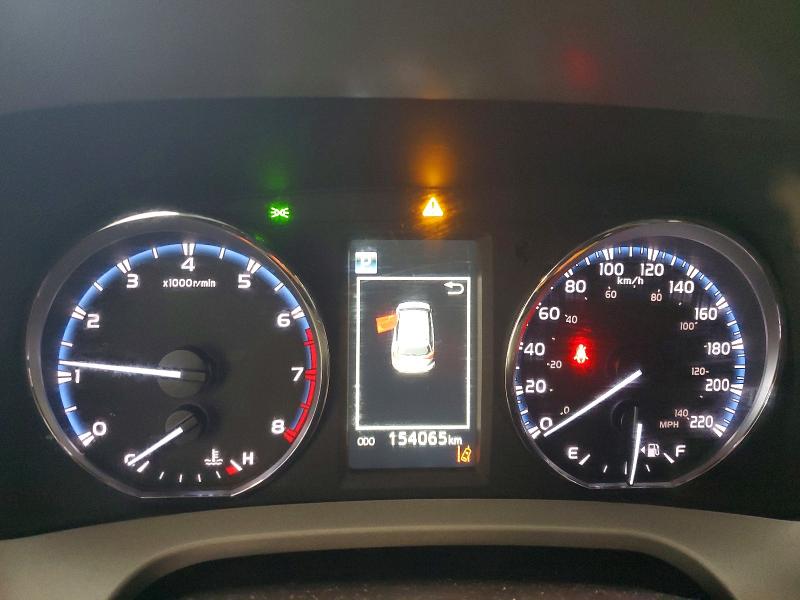 Photo 9 from auction – 2018 TOYOTA RAV4 LE with VIN 2T3BFREV6JW696523