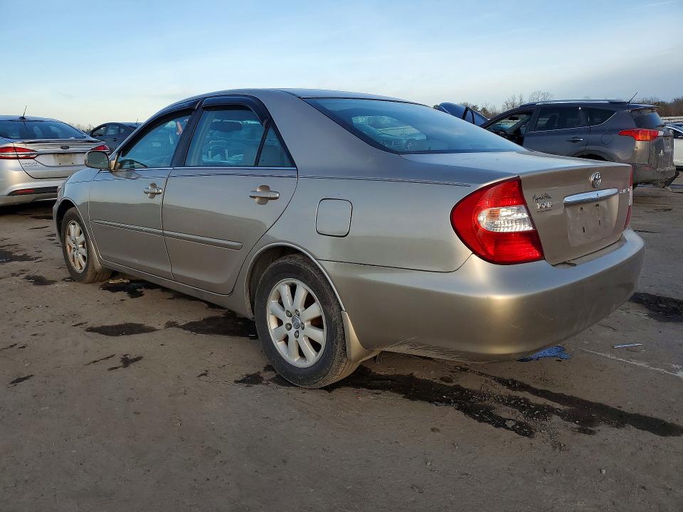 Photo 2 from auction – 2004 TOYOTA CAMRY with VIN 4T1BE32K54U265811