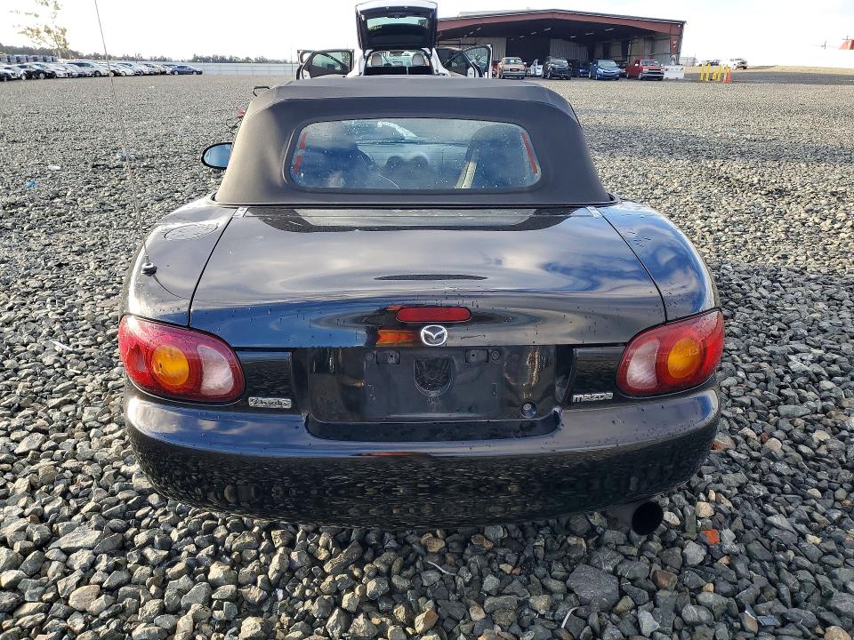 Photo 6 from auction – 1999 MAZDA MX-5 MIATA with VIN JM1NB3537X0109120