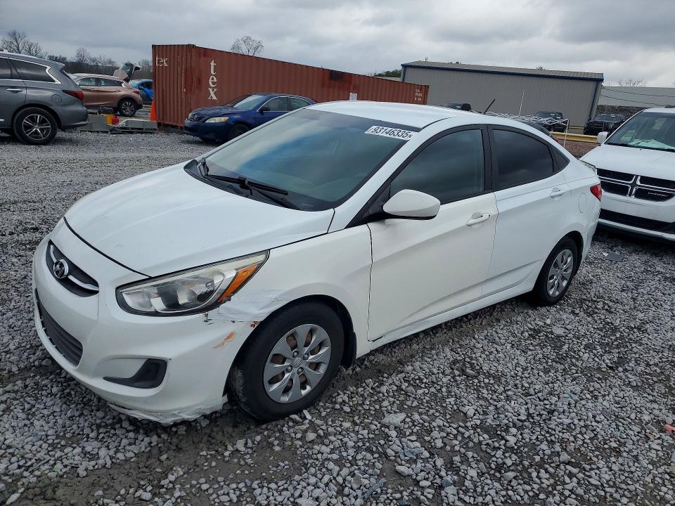 HYUNDAI ACCENT 2016 z numerem VIN KMHCT4AE3GU139236 - Zdjęcie z aukcji