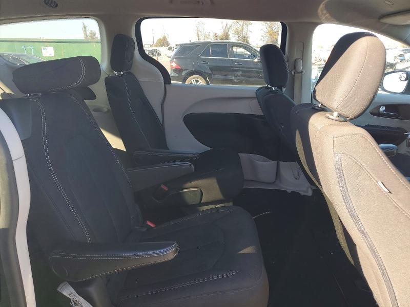 Photo 11 from auction – 2020 CHRYSLER VOYAGER LX with VIN 2C4RC1CG7LR248253