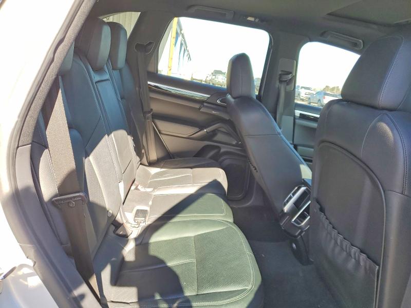 Photo 10 from auction – 2013 PORSCHE CAYENNE with VIN WP1AA2A27DLA05650