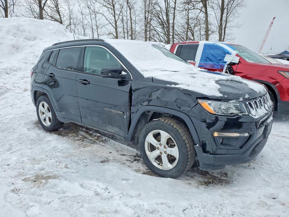 Photo 4 from auction – 2018 JEEP COMPASS with VIN 3C4NJDBB6JT100181