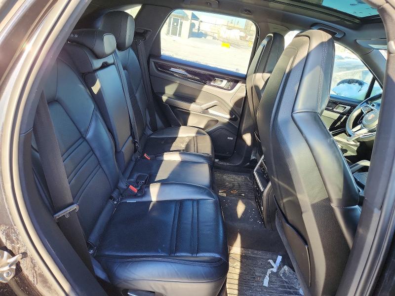 Photo 10 from auction – 2019 PORSCHE CAYENNE with VIN WP1AA2AY5KDA08039