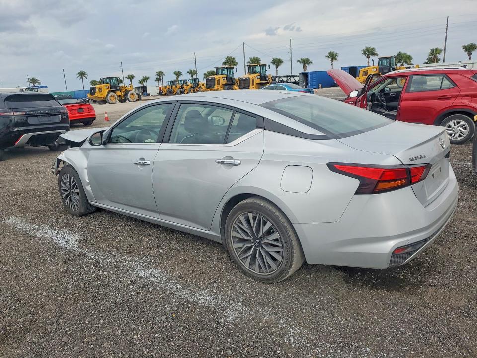 Photo 2 from auction – 2023 NISS ALTIMA with VIN 1N4BL4DV0PN333573