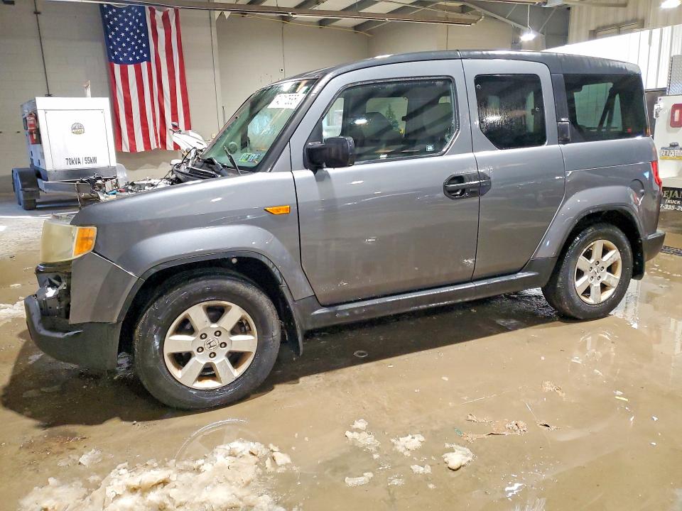 HONDA ELEMENT EX 2010 with VIN 5J6YH2H72AL005722 - Photo from auction