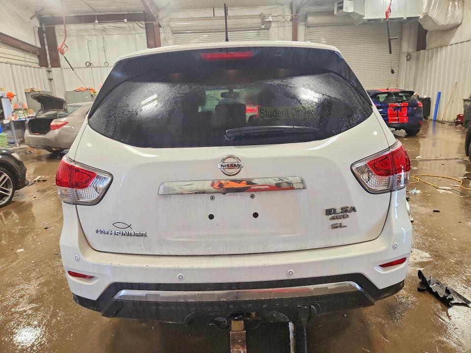 Photo 6 from auction – 2014 NISSAN PATHFINDER with VIN 5N1AR2MM9EC721700