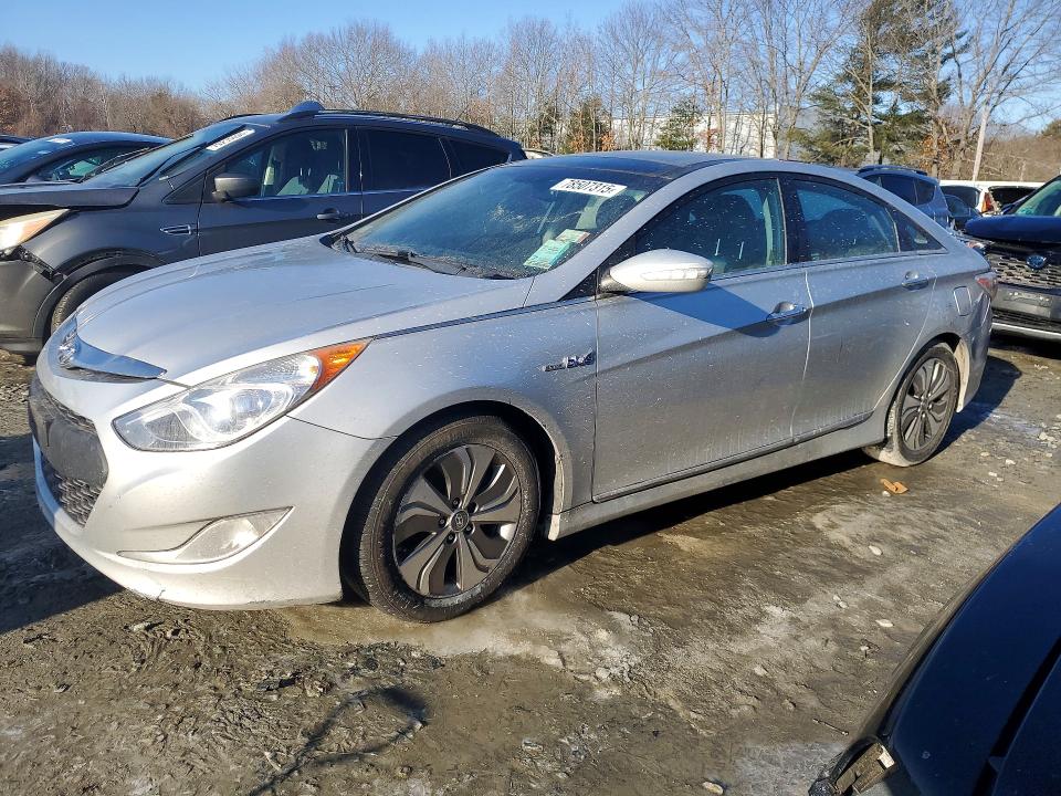 HYUNDAI SONATA 2014 with VIN KMHEC4A41EA116245 - Photo from auction