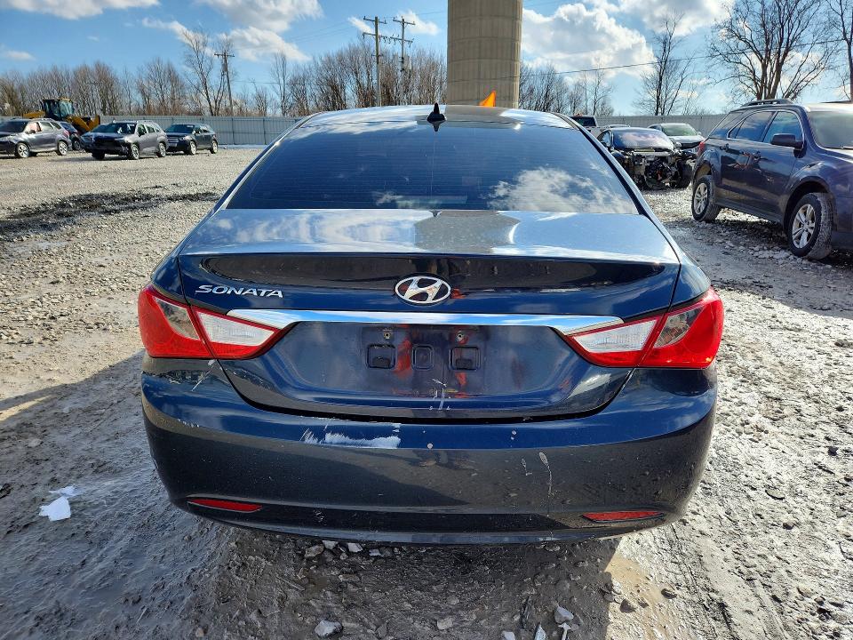 Photo 6 from auction – 2012 HYUNDAI SONATA with VIN 5NPEB4AC5CH331941