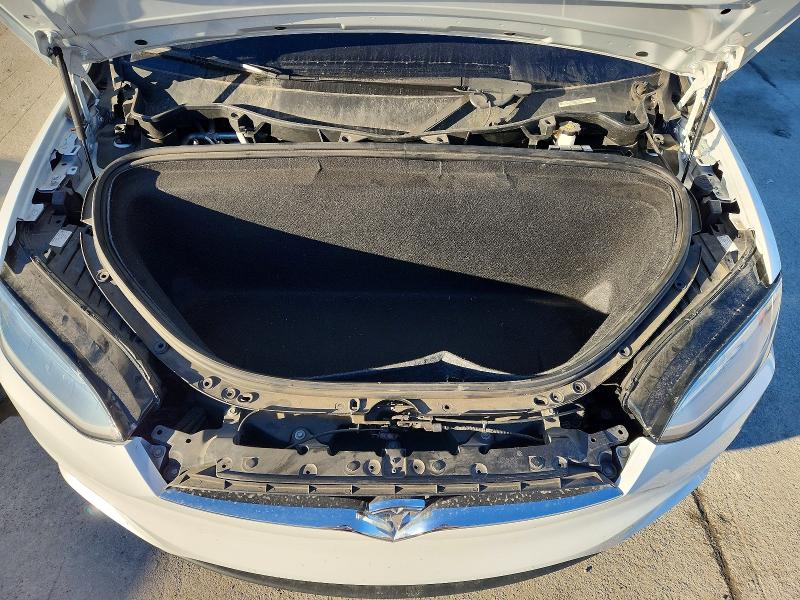 Photo 12 from auction – 2019 TESLA MODEL X with VIN 5YJXCBE20KF198501