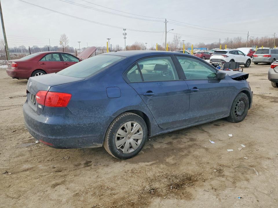 Photo 3 from auction – 2014 VOLKSWAGEN JETTA with VIN 3VW2K7AJ4EM394784
