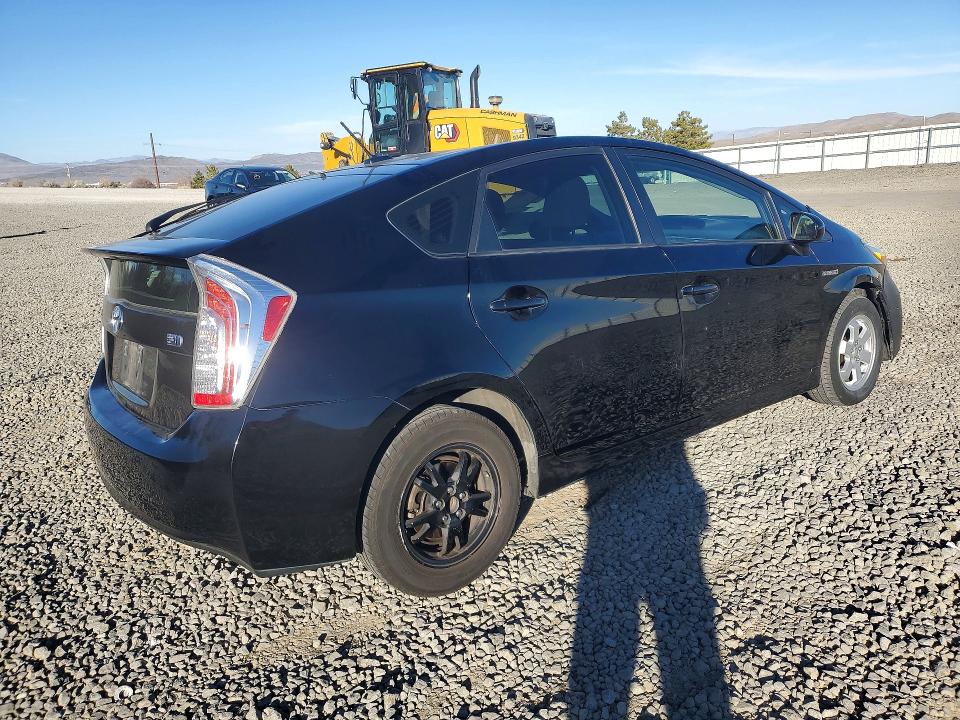 Photo 3 from auction – 2015 TOYOTA PRIUS with VIN JTDKN3DU4F1876386