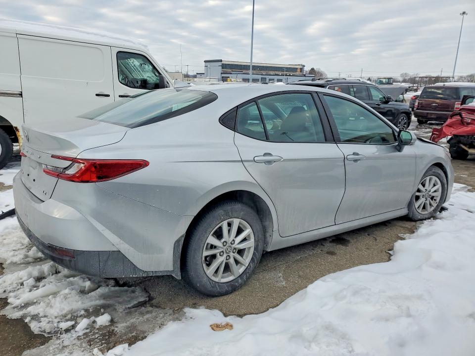 Photo 3 from auction – 2025 TOYOTA CAMRY with VIN 4T1DAACK2SU572731
