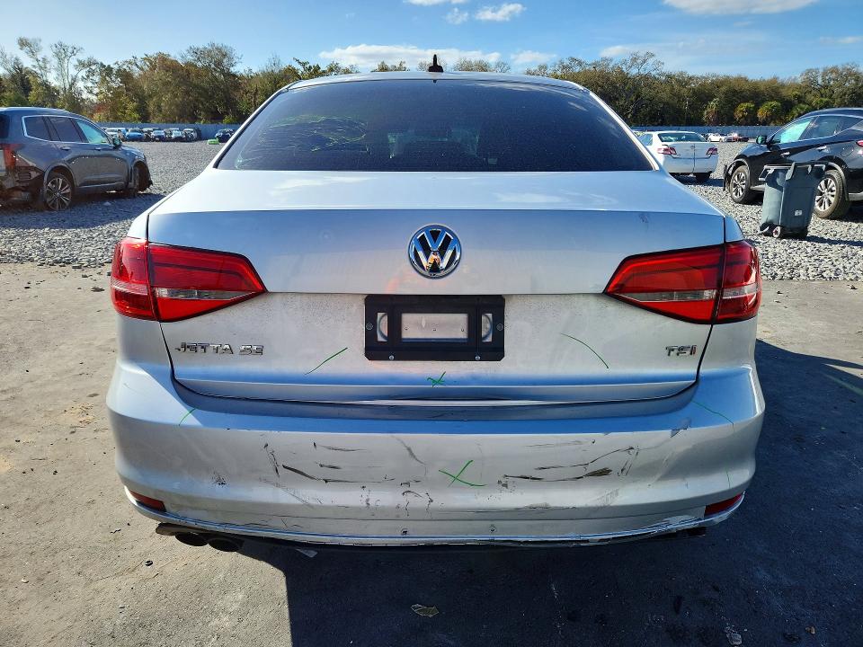 Photo 6 from auction – 2015 VOLKSWAGEN JETTA with VIN 3VWD07AJ7FM255703