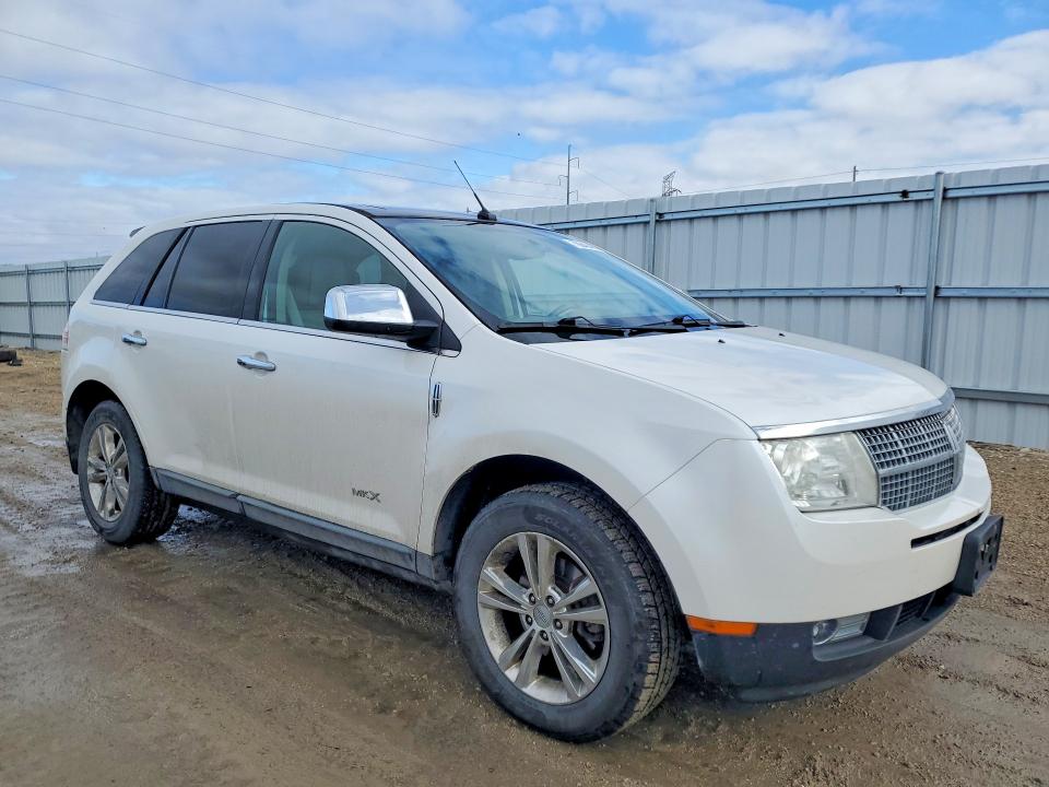 Photo 4 from auction – 2010 LINCOLN MKX with VIN 2LMDJ8JC8ABJ32557