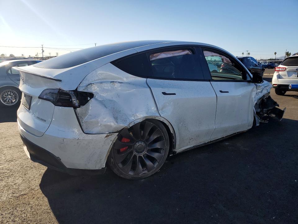 Photo 3 from auction – 2024 TESLA MODEL Y with VIN 7SAYGDEF6RF167502
