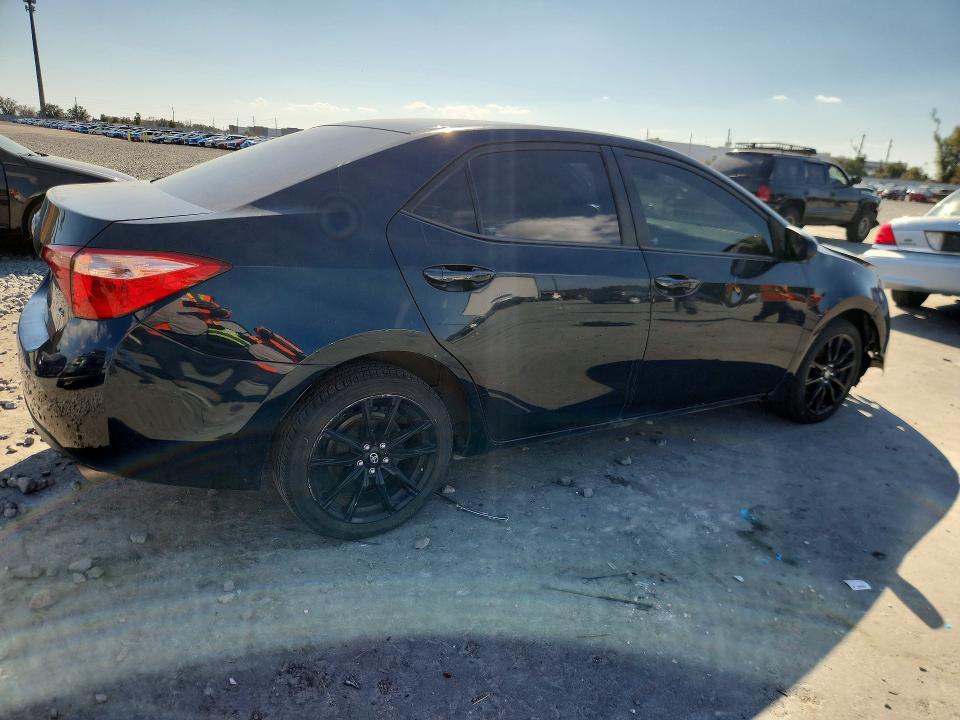 Photo 3 from auction – 2017 TOYOTA COROLLA with VIN 2T1BURHE0HC883066
