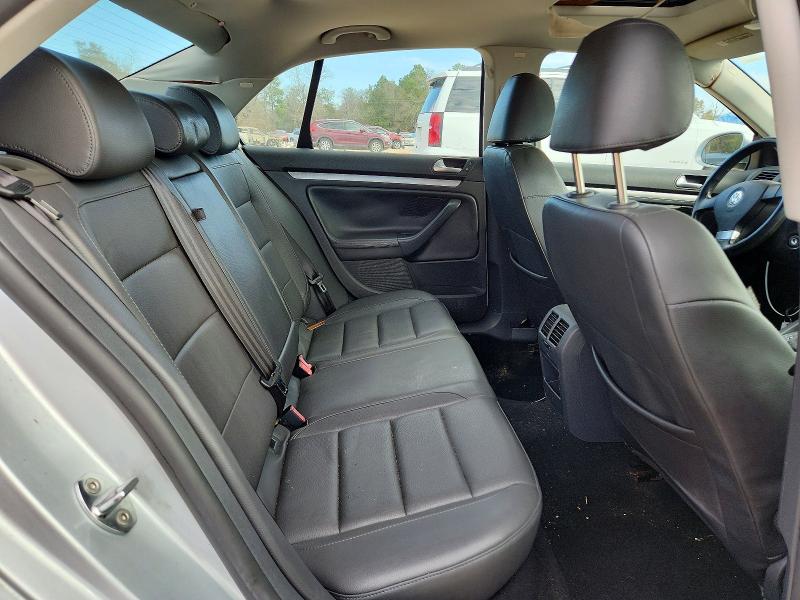 Photo 10 from auction – 2008 VOLKSWAGEN JETTA SE with VIN 3VWRZ71K88M058546