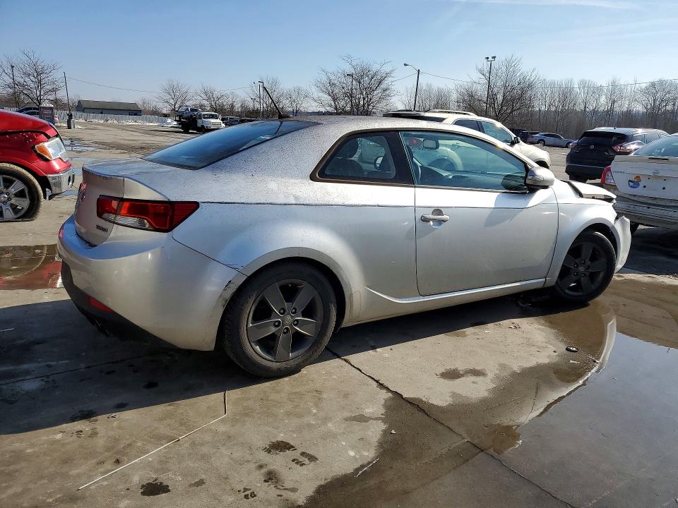 Photo 3 from auction – 2010 KIA FORTE with VIN KNAFU6A23A5128123