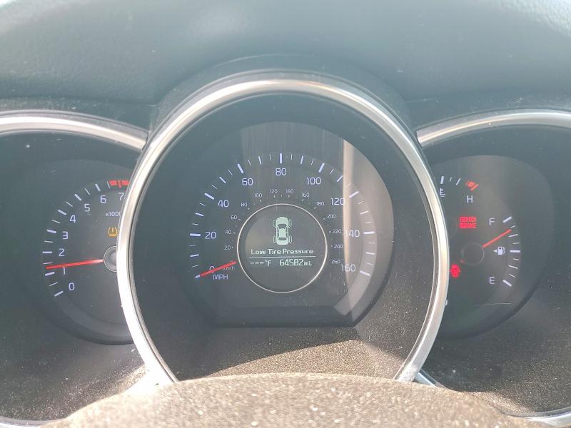 Фото 9 с аукциона – 2014 KIA OPTIMA с VIN 5XXGM4A75EG304906