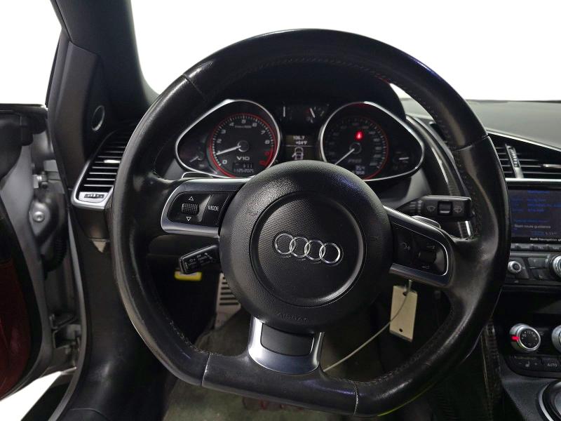 Photo 6 from auction – 2011 AUDI R8 with VIN WUAVNAFGXBN000629