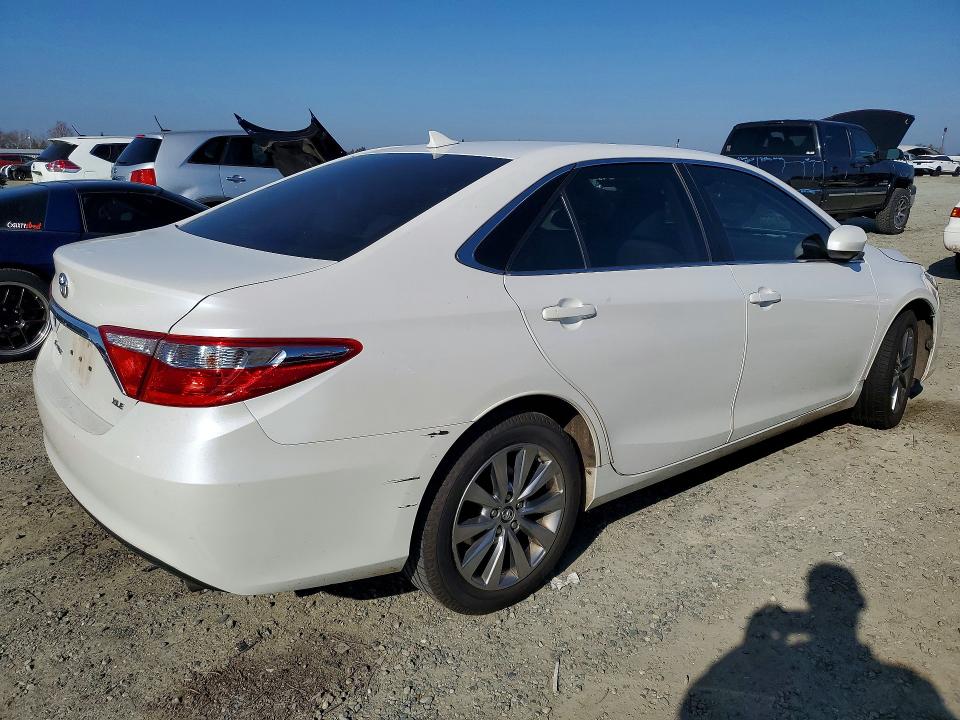 Photo 3 from auction – 2017 TOYOTA CAMRY with VIN 4T1BF1FK9HU627141